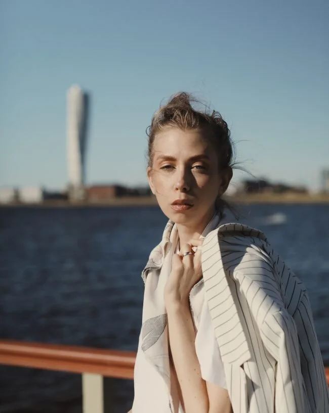 TOP 10 THINGS YOU NEED IN YOUR CLOSET ( essential wardrobe basics )