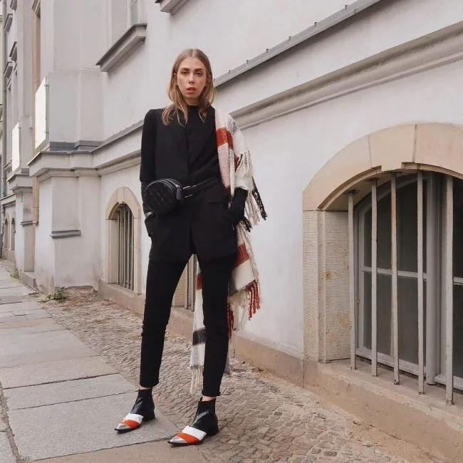 How to Look Good in Every Photo !  // model posing + selfie tips