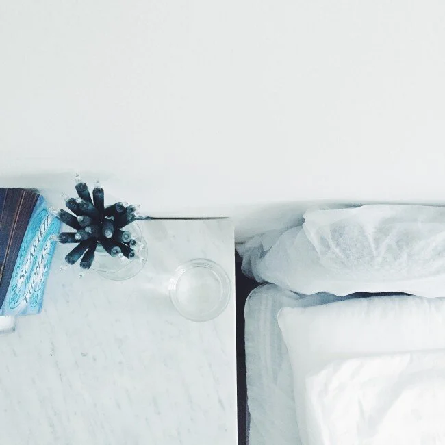 INTERIOR : temporary DIY bedside lamp