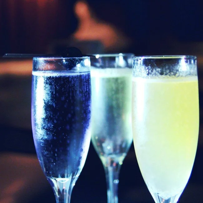 GOING PLACES : champagne cocktails and vegan treats at the driftwood room