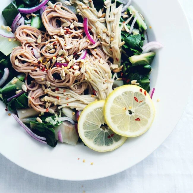 RECIPE : chard & enoki mushroom miso soba noodles