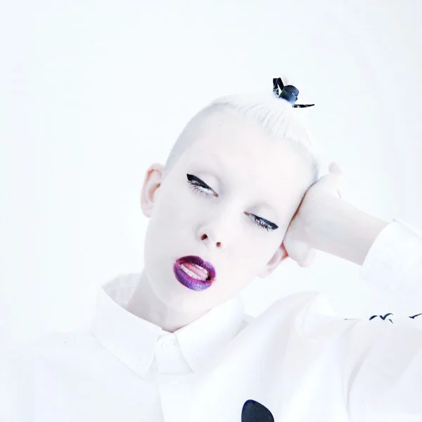 TREND : vegan makeup site KISSED BY ECO