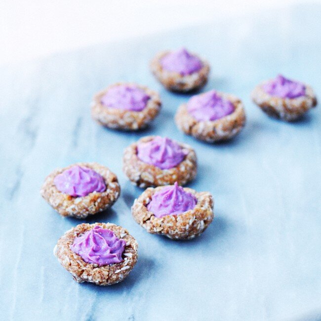 RECIPE : no-bake coconut caves with raspberry filling | valentine's treat