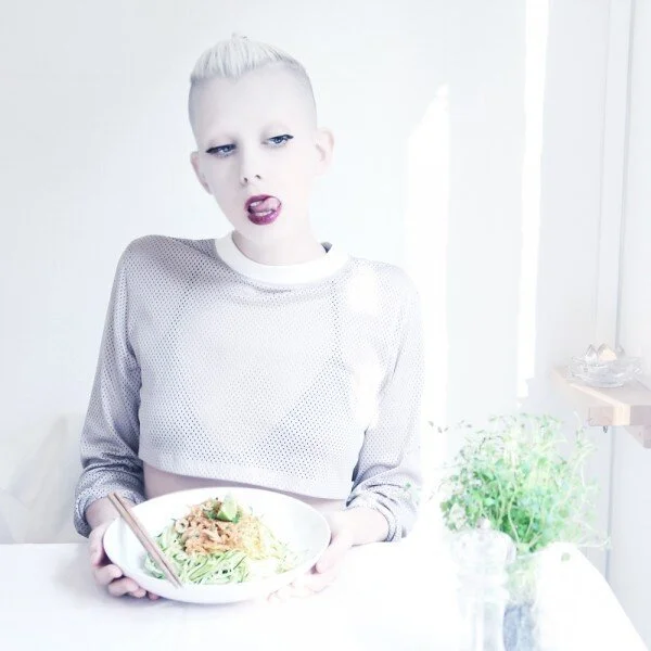 RECIPE : raw zucchini pasta with spicy carrot sauce