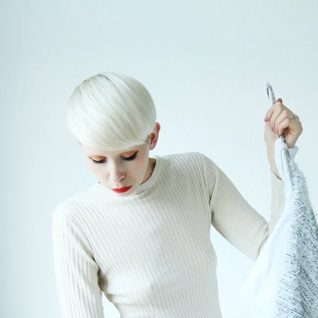 FASHION : 10 fashion essentials for a minimalist wardrobe