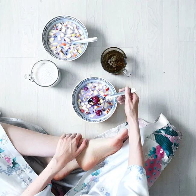 SUNDAY BREAKFAST WITH THE MUSTARDS #13 | robots are taking over + women without bras + being zen