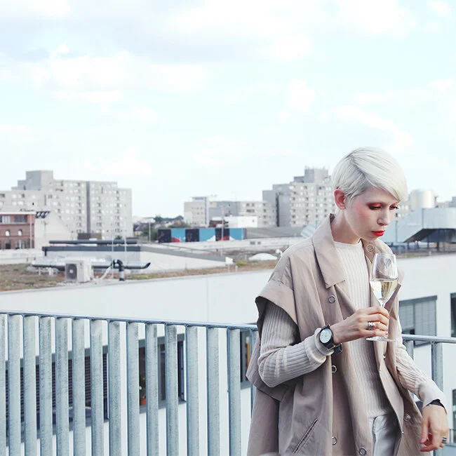 VLOG : 'jenny is a super hero' | moët beach party