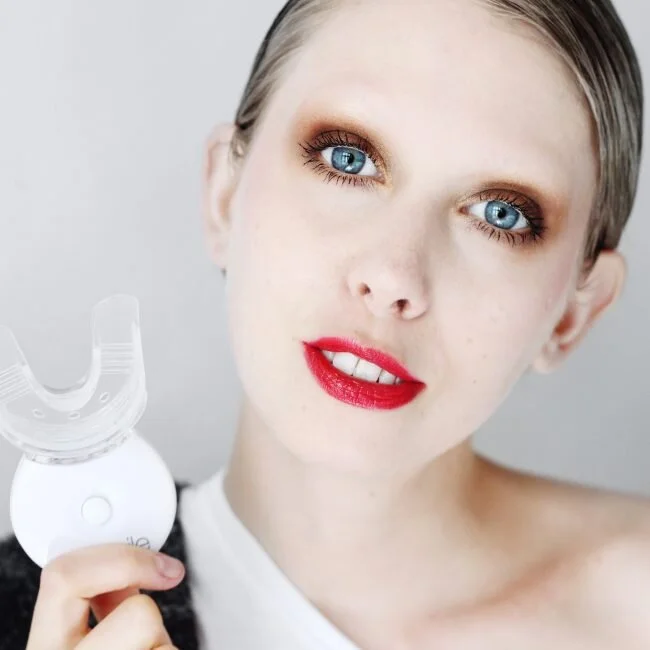 BEAUTY : bleaching my teeth for the first time | HiSmile collab