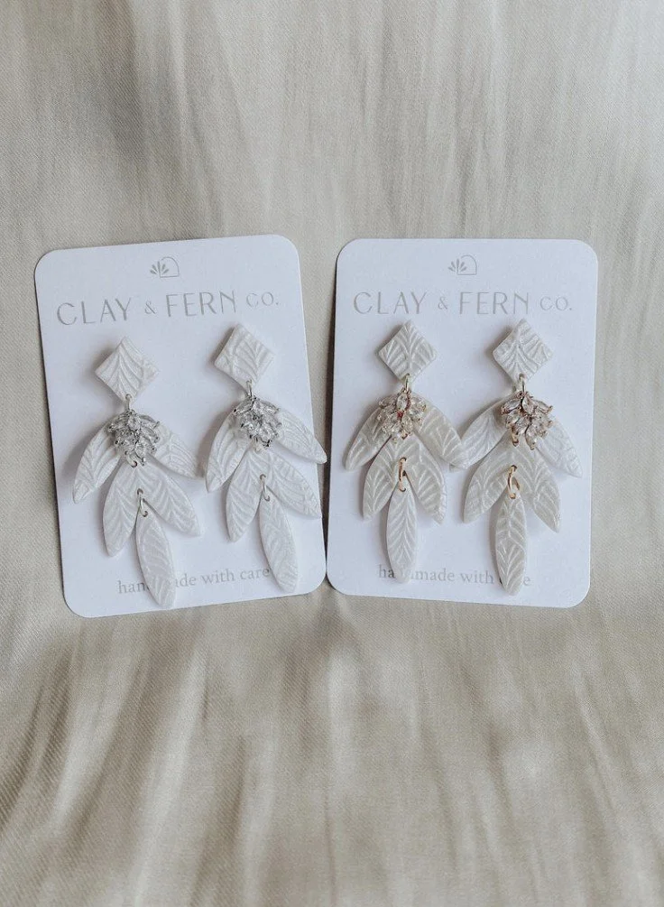 Calla_Earring_Gold_4.jpg