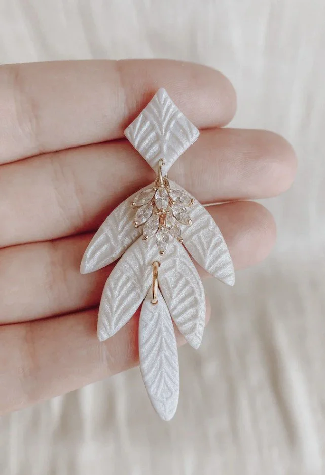 Calla Earrings - Gold