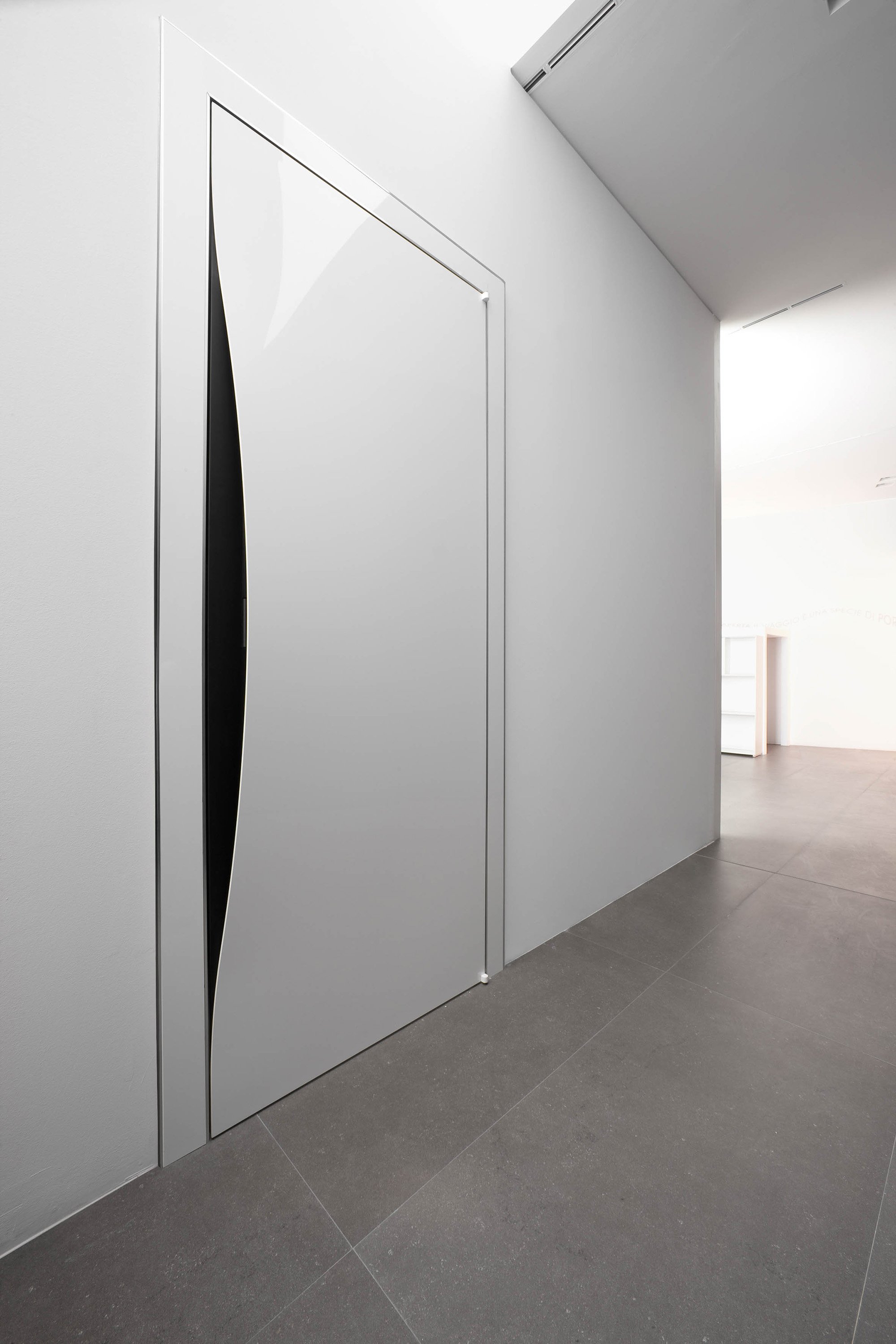 ALBED_BATTCC_STPERS_BLOW_product_door_white_glossy1.jpg