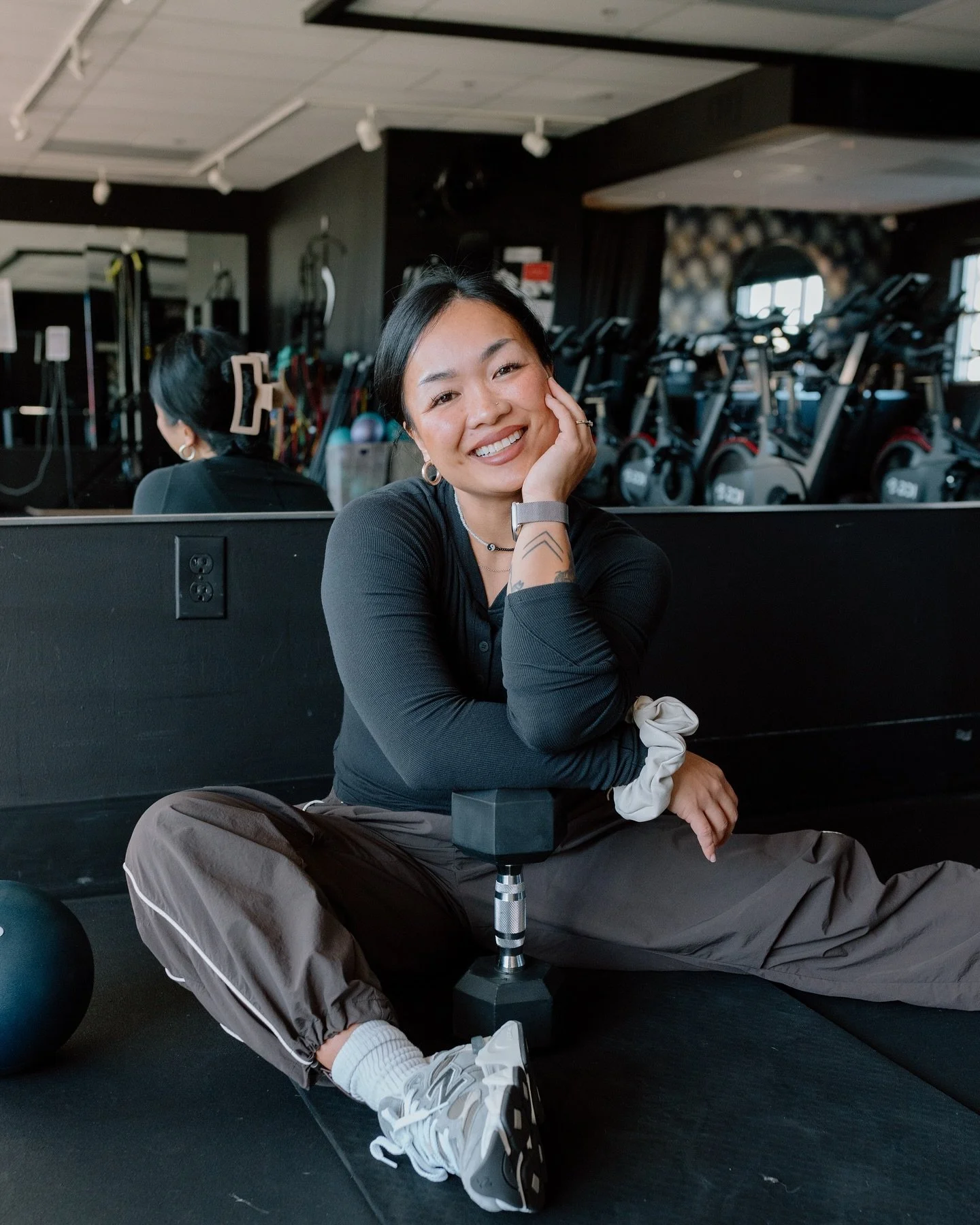 You&rsquo;re not just selling a product- you&rsquo;re selling you. Your personality, your energy, your story- that&rsquo;s what connnects to people. 

Your brand deserves photos that actually reflect who you are (like RIGHT NOW, not from 2019) (which