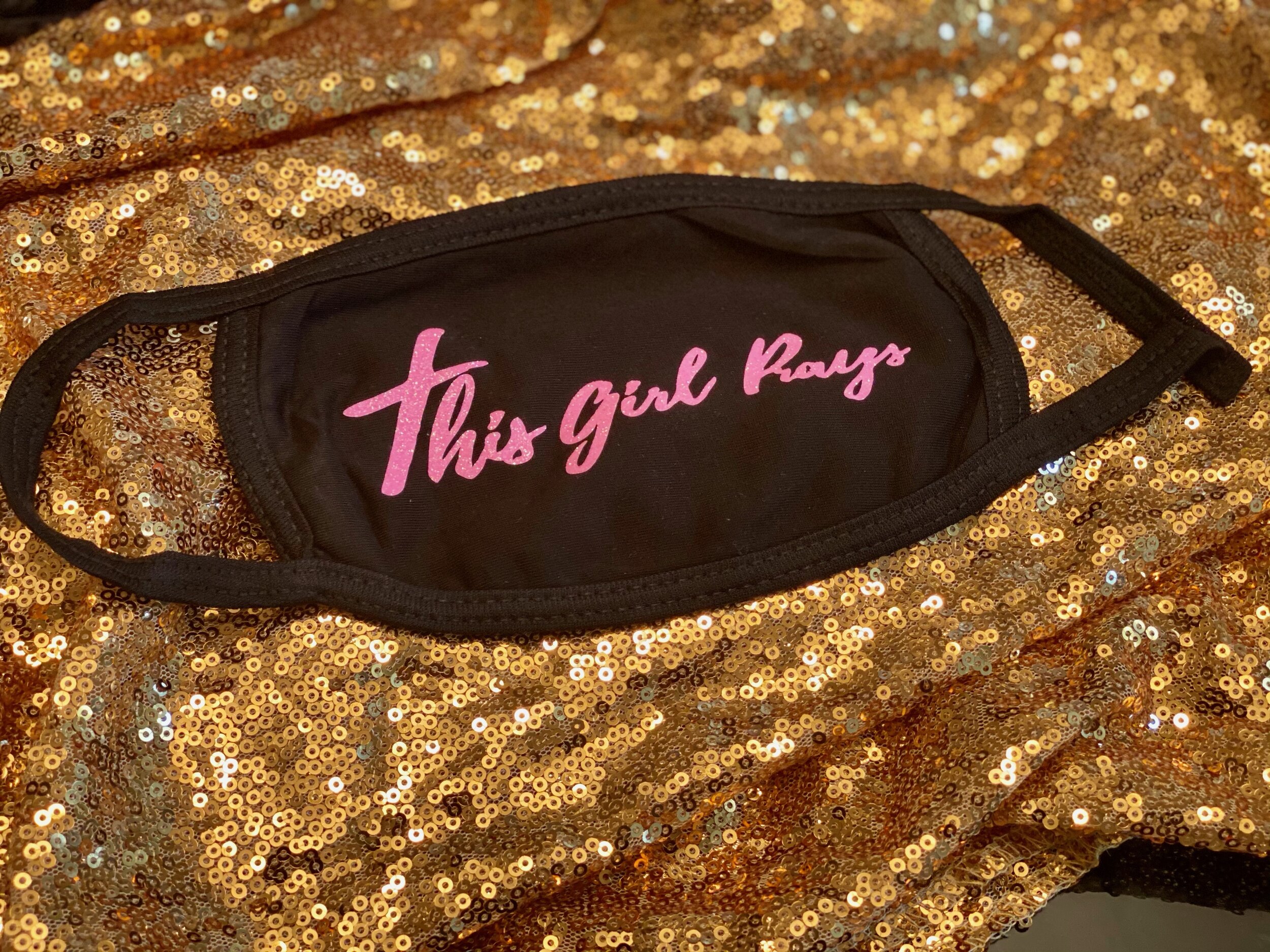 Party pink glitter mask