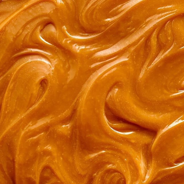Toffee Tuesday!⁠
⁠
⁠
#commercialphotography #foodphotography #advertising #wonderfulmachine #canonusa #broncolorusa #caramel #toffee #swirls #candy
