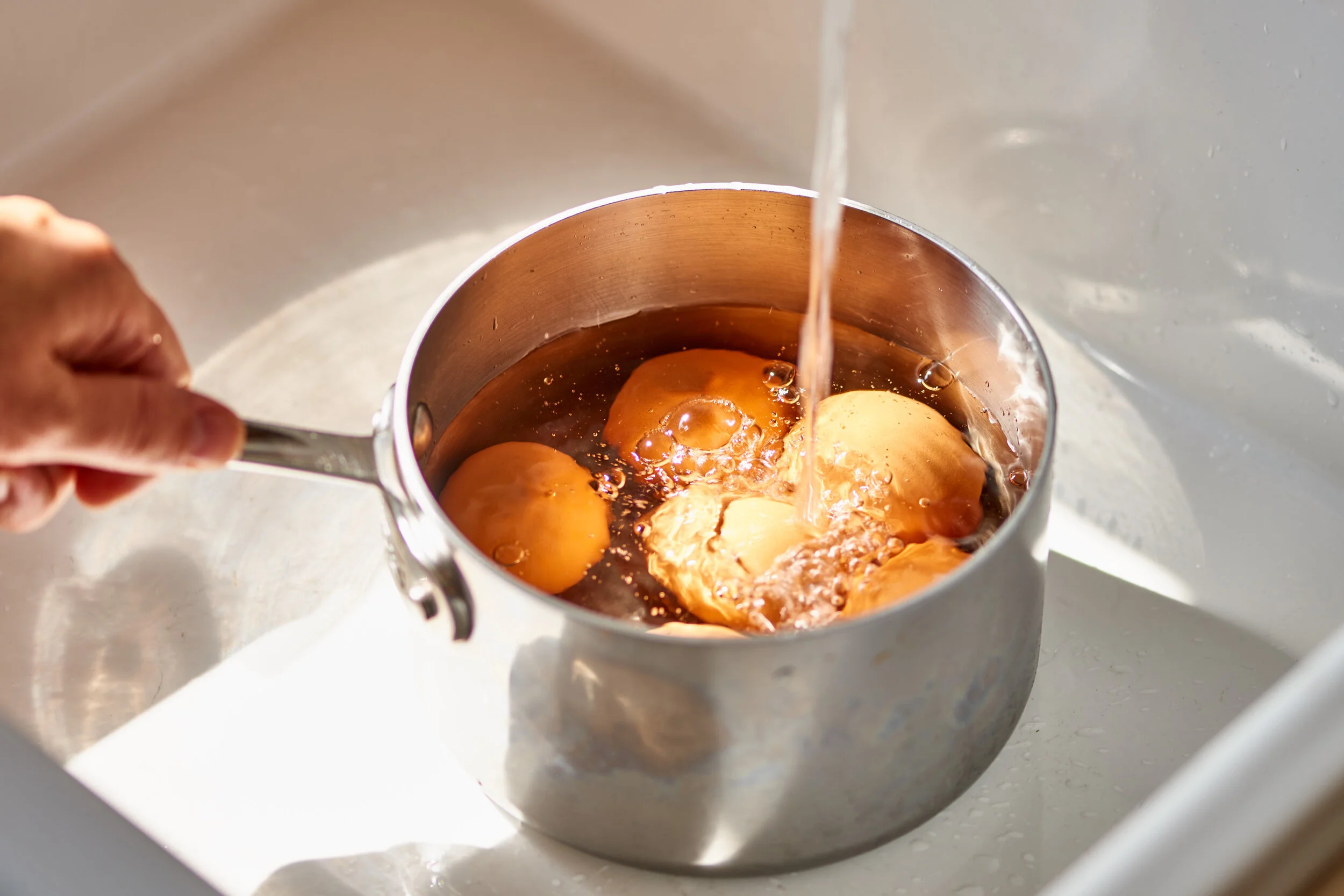 Skills-Battle-Hard-Boil-Eggs_004-Bon-App-Basically-Boil.jpg