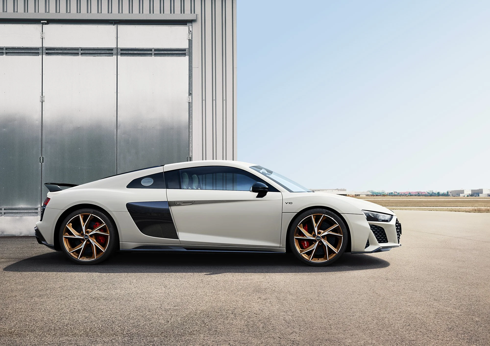 r8_2021_3001_side_231031 のコピー.jpg