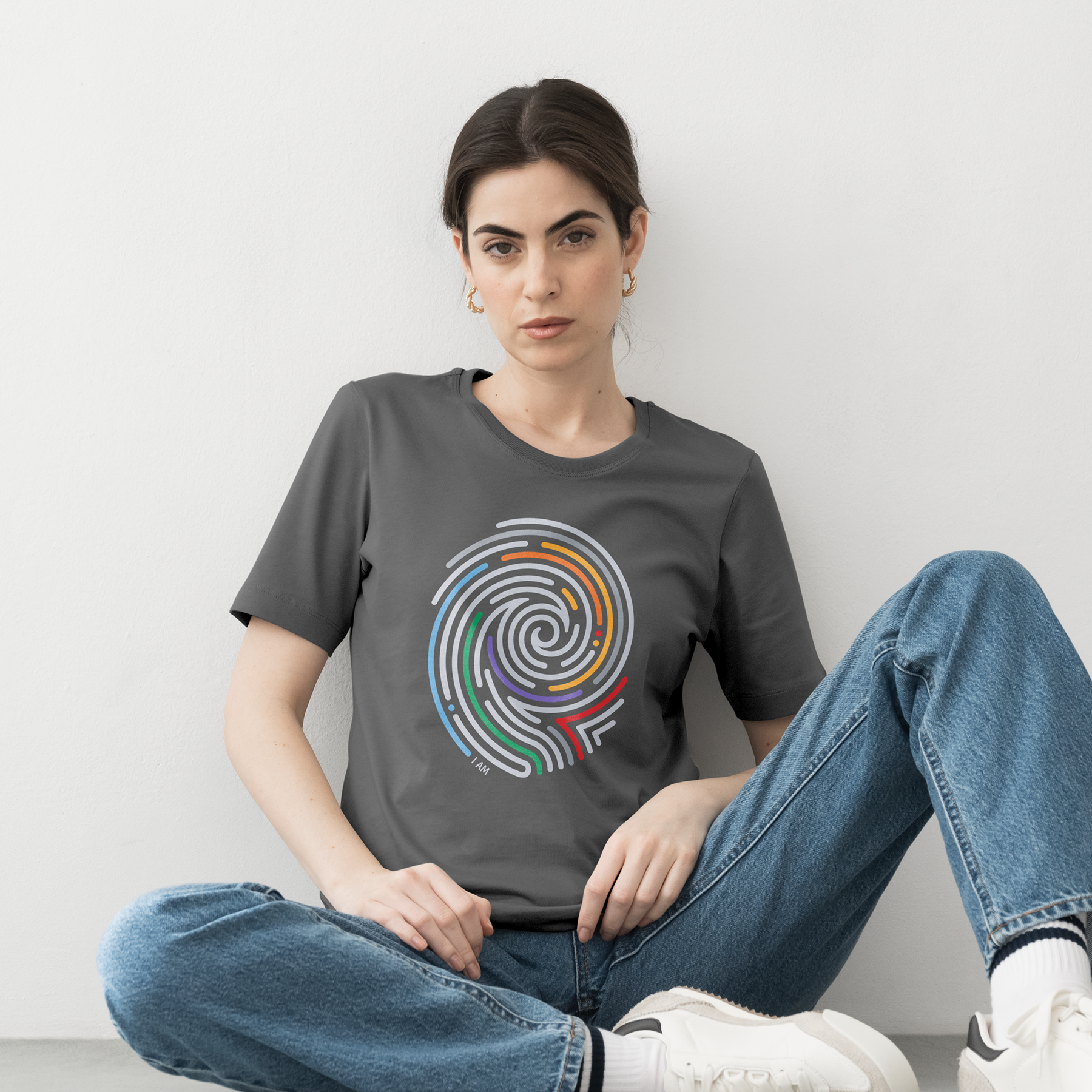 I AM_Thumbprint_Tee_mockup-asphalt_1x1.png