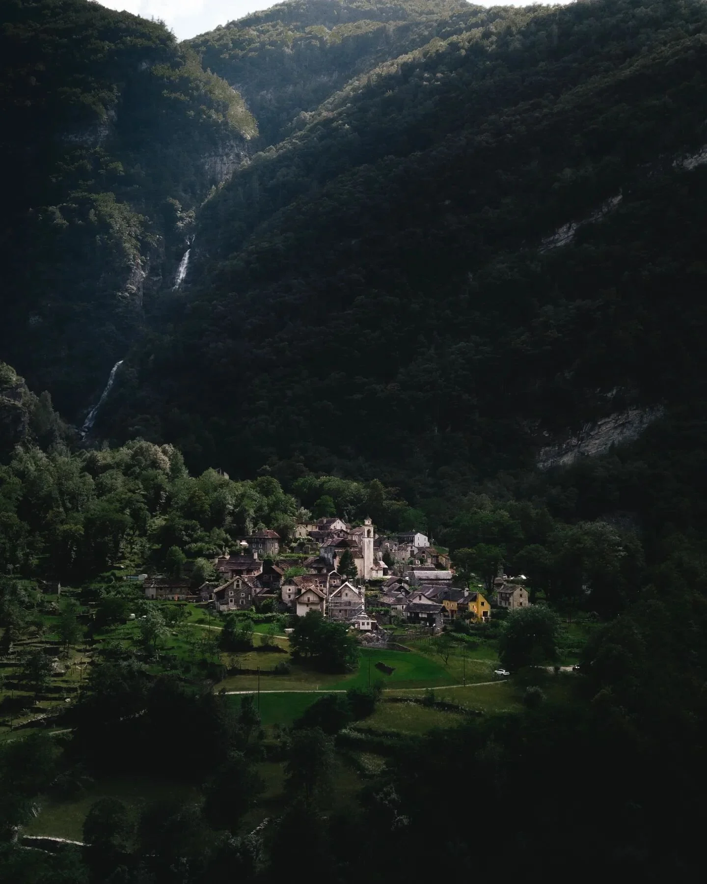 Svizzera.
.
Ah Switzerland... You may not have chocolate quite as nice as us Belgians, but I do miss your phenomenal views. Might be another visit on the horizon though - let's get reacquainted soon. 🇨🇭