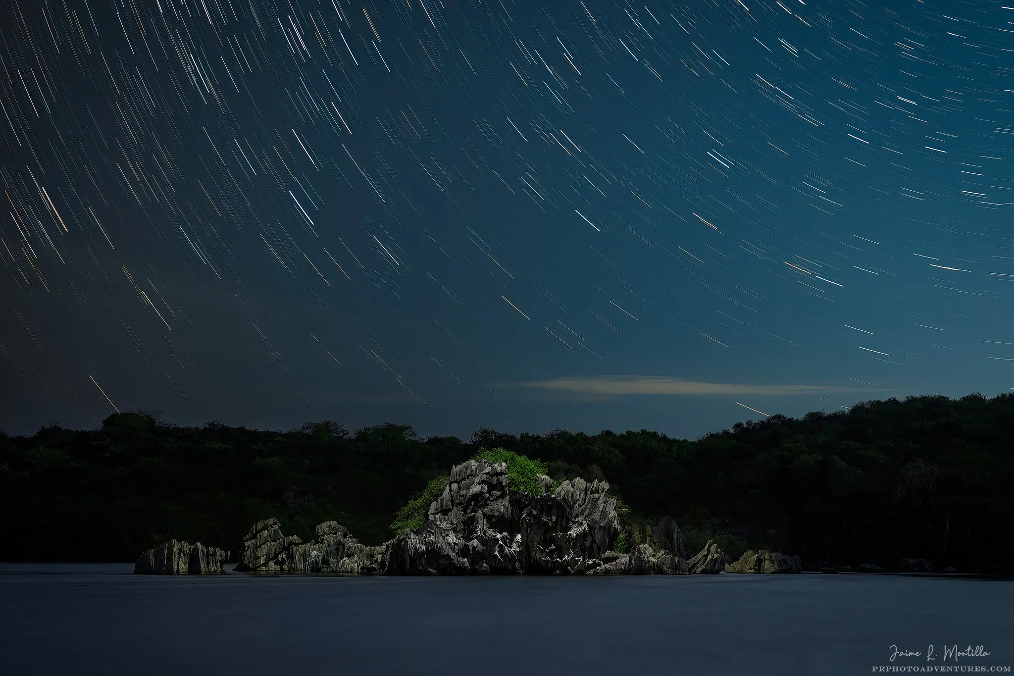 Punta Guayniquilla Star Trails Feb 2026.jpg