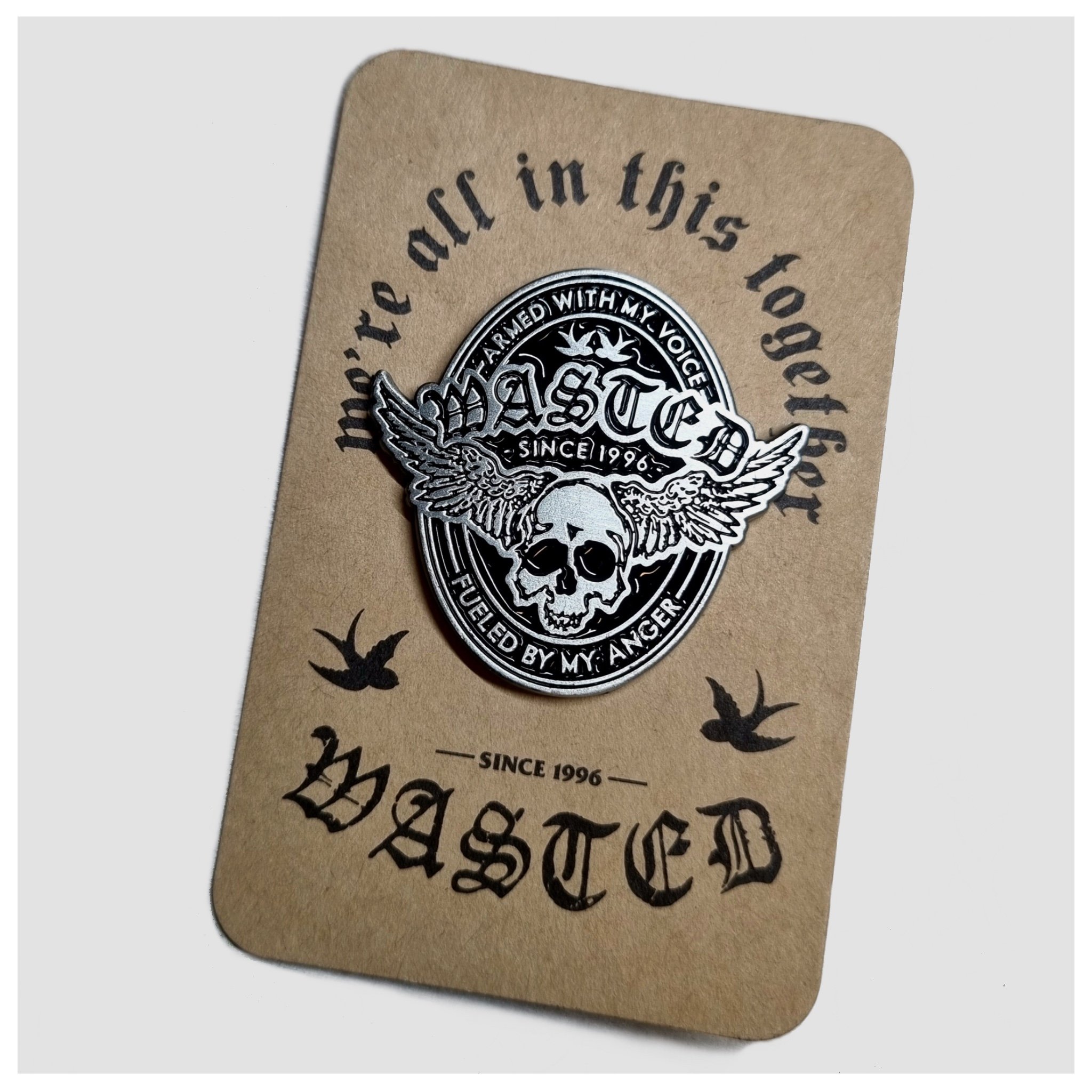 Wasted -emaloitu metallipinssi