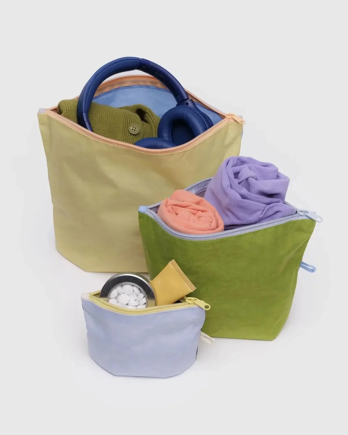 BAGGU-GOPOUCHSET-PASTELSCOLORBLOCK-02_5f4eba23-1414-4574-a811-24e5165759a9.jpeg