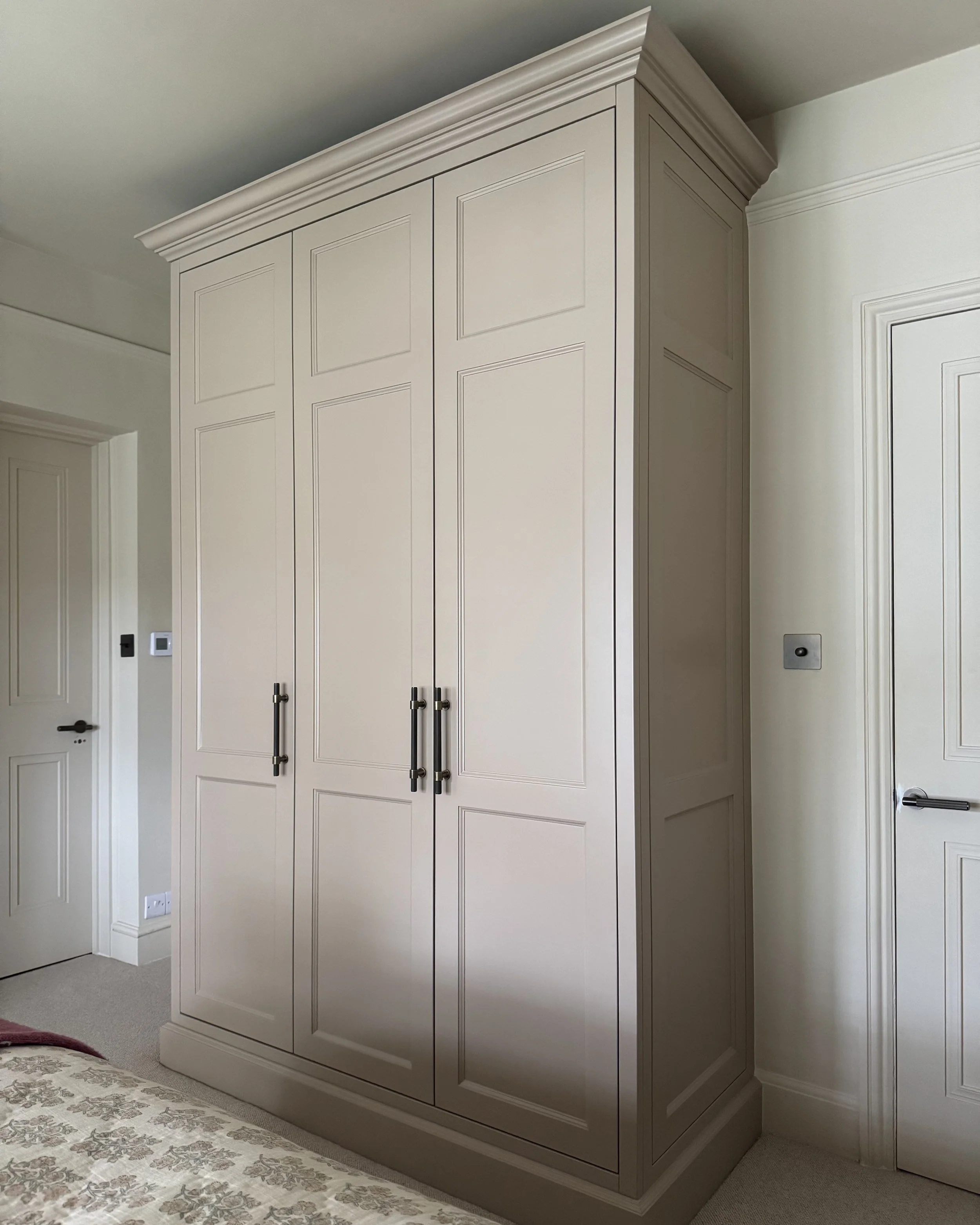 NC Bespoke Interiors-Wardrobe