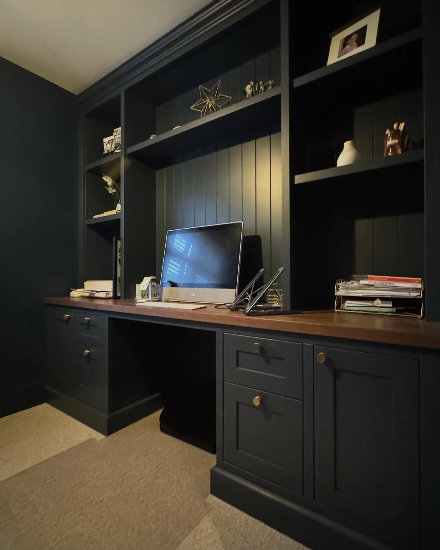 A space designed to work beautifully 🤍
This bespoke home office features a matching bookcase and cabinetry finished in Farrow &amp; Ball &ldquo;Hague Blue&rdquo;, paired with pre-finished walnut internals and walnut veneer worktops for warmth and de