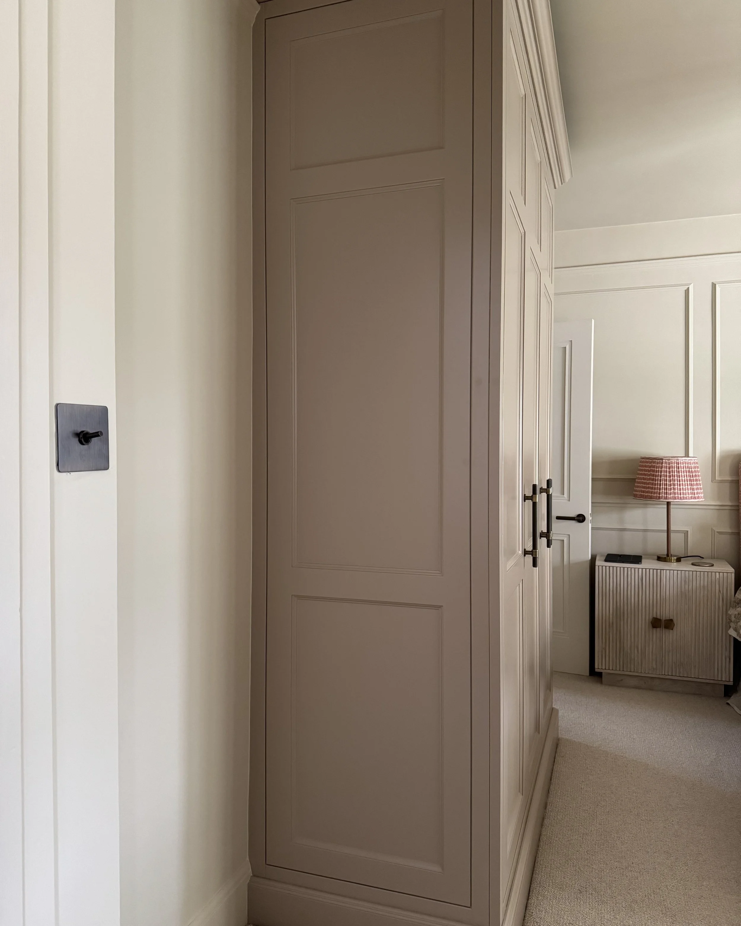 NC Bespoke Interiors-Wardrobe