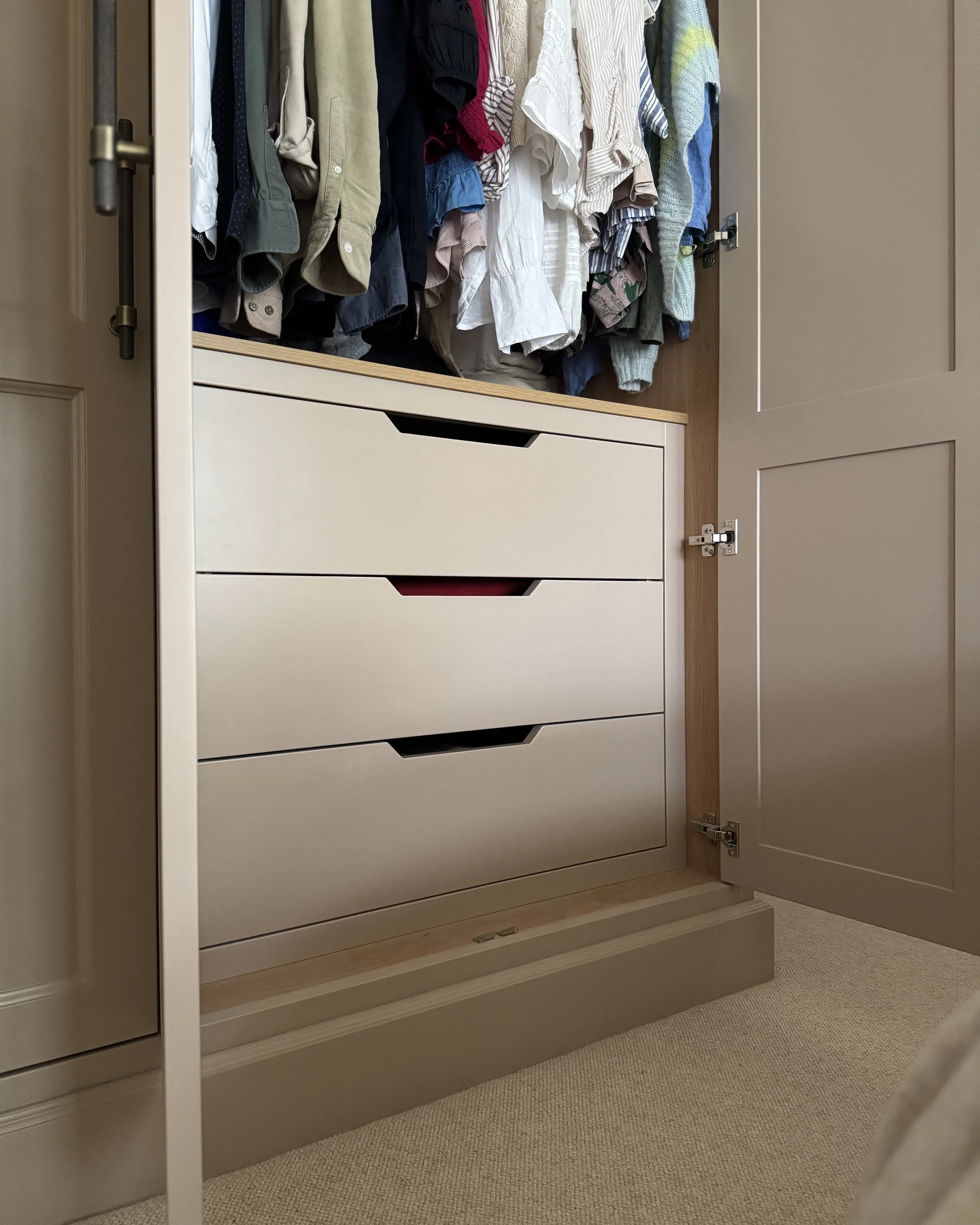 NC Bespoke Interiors-Wardrobe