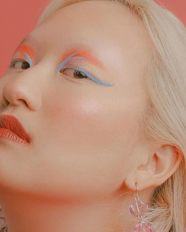 I lost my eyebrows, have you seen them? 
HMUA: @thespookypeach @_laurenclaireb 
Styled by: @neighborhoodwitch_