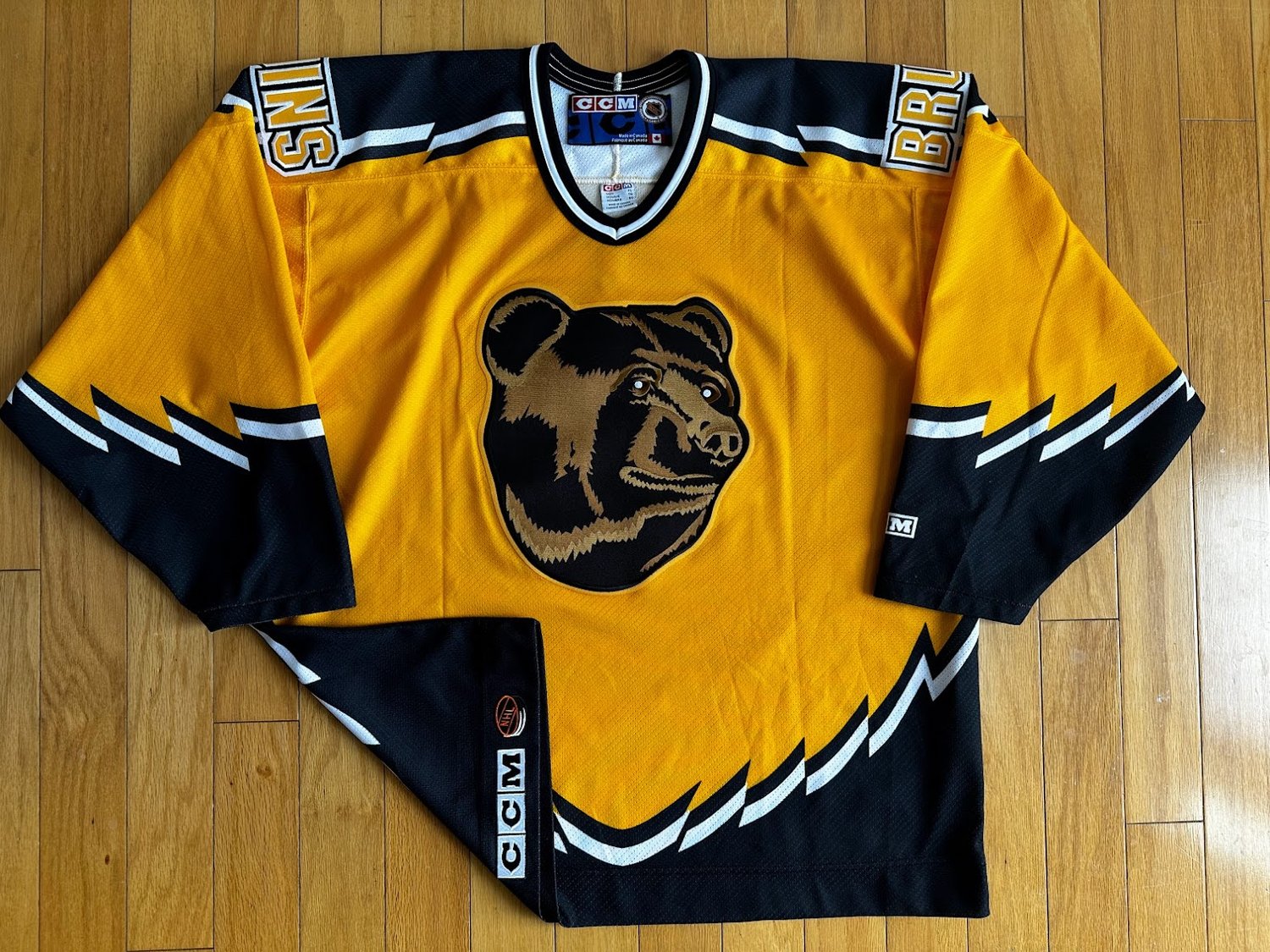 Bruins Pooh Bear 