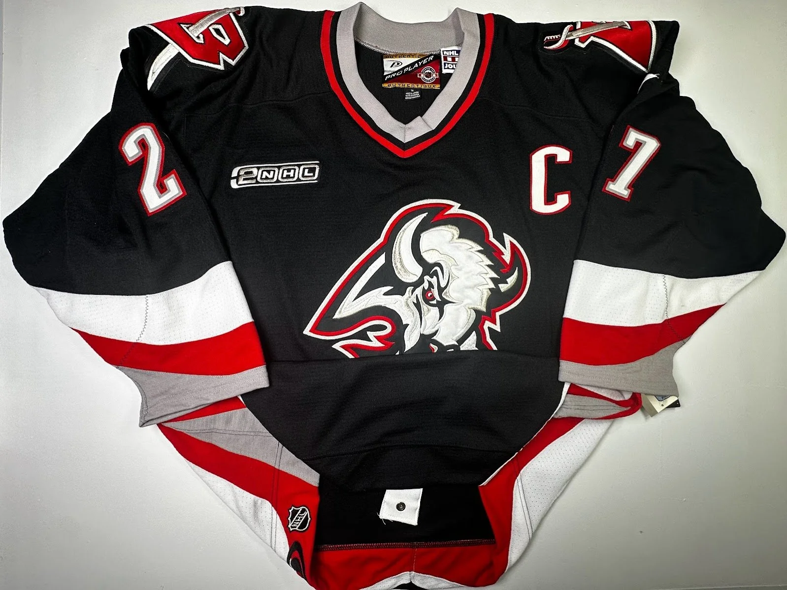 Buffalo Sabres Michael Peca Pro Player Brand New Autographed Sz. 56
