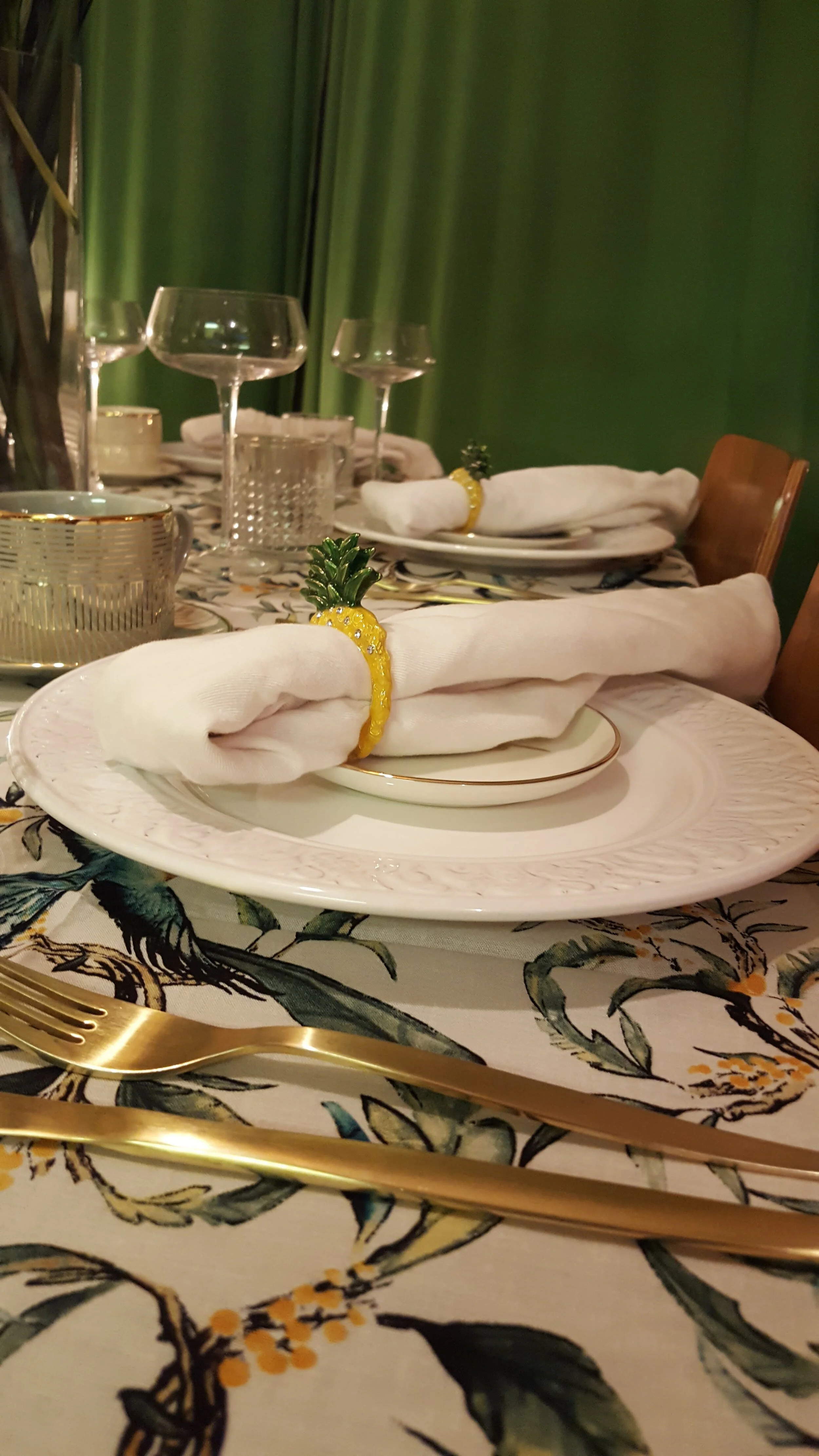 Plant-based Textiles & Seashell Accessories