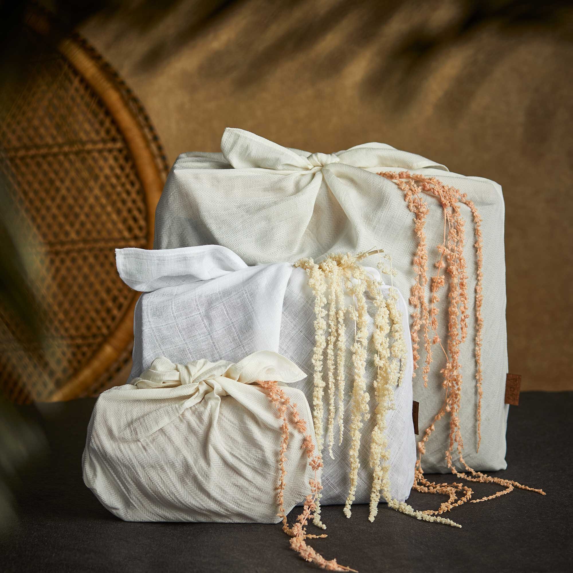 AIYA-AYIA-DUSTBAGS.jpg