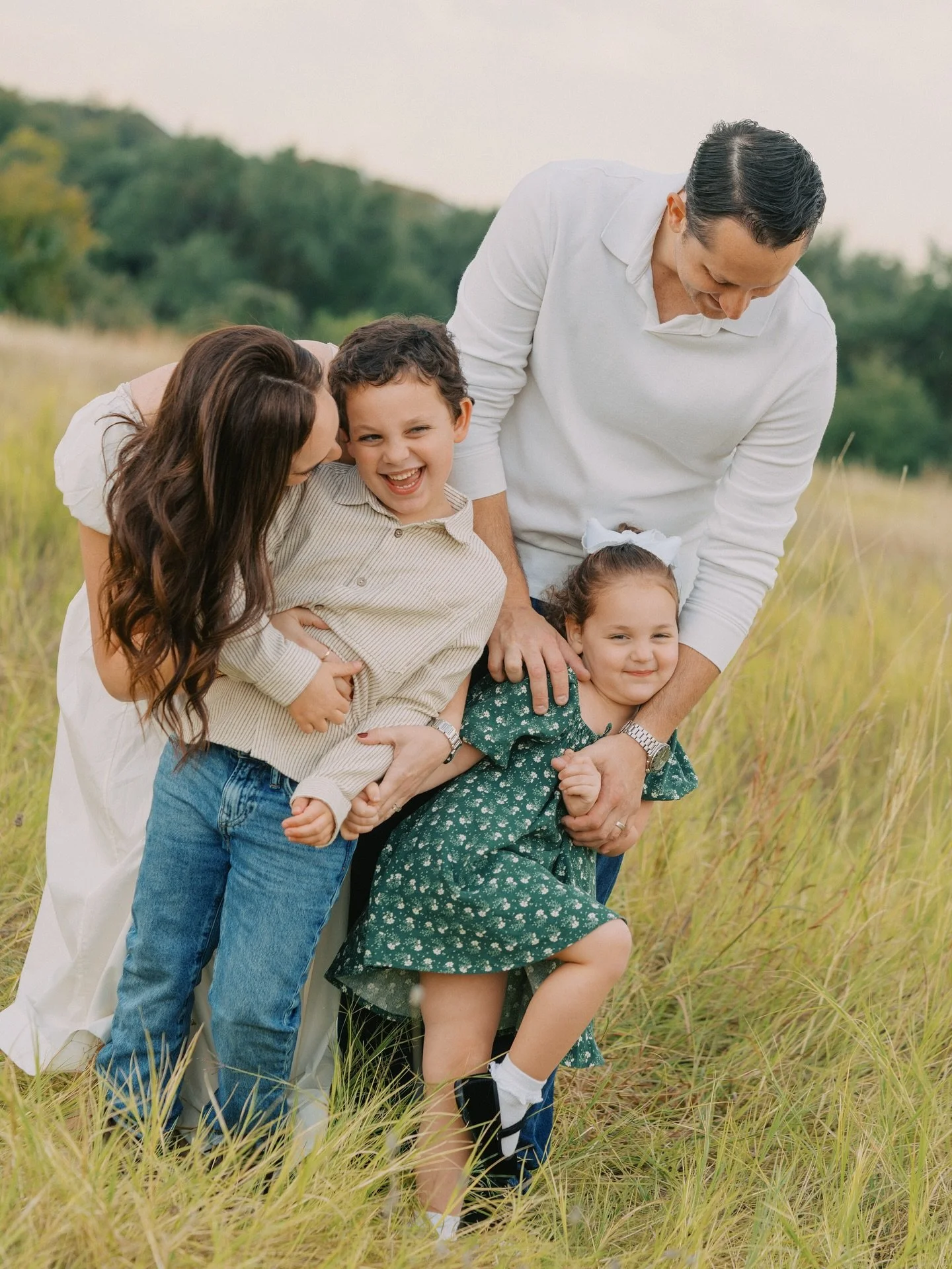 Family sessions with me aren&rsquo;t about standing perfectly still, looking at the camera, and holding a smile the entire time (because let&rsquo;s be honest, that&rsquo;s hard enough for adults)

They&rsquo;re about playing games, twirling in circl
