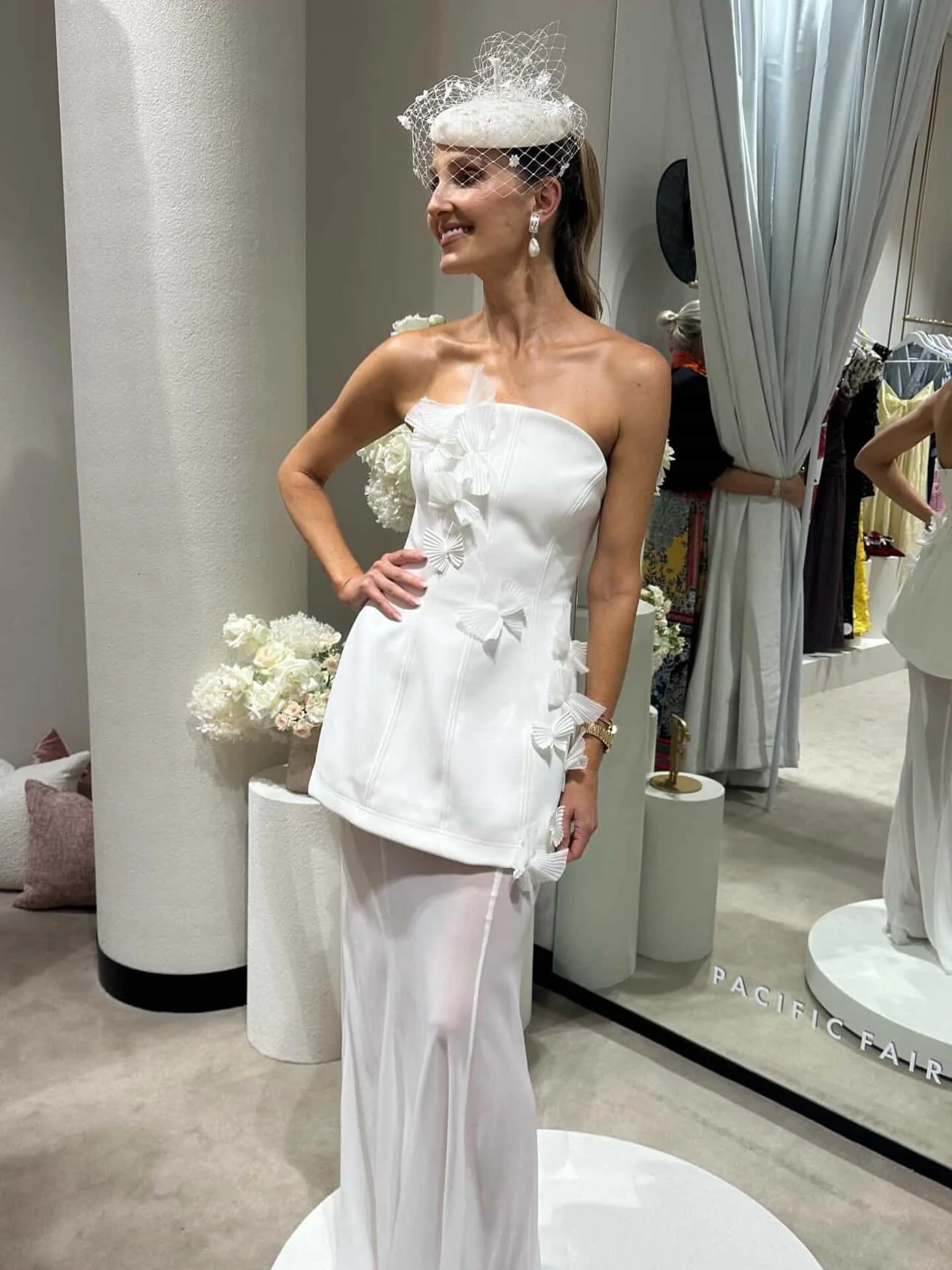 Another incredible fit from earlier this week on @katewaterhouse7 styled by @_kimberlygardner and featuring this stunning @acler dress with my white button beret with flowered veiling.

Each flower is individually hand stitched into place, no glue he