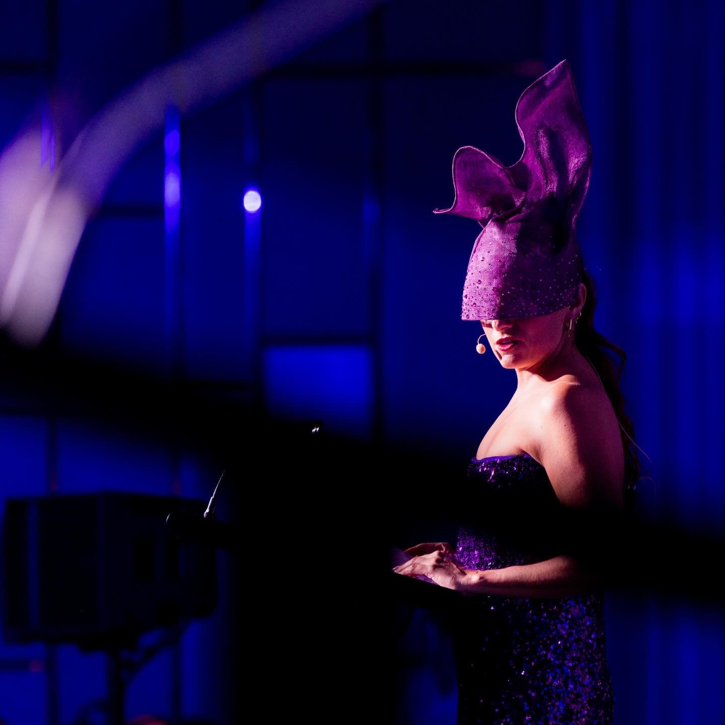 She owns this look! And I&rsquo;m obsessed with these angles!

@fashion_critical MC&rsquo;ing the @mumbrella_aus Comms Con Awards last week wearing my @somewhere_here_now bespoke sculptured sinamay headpiece