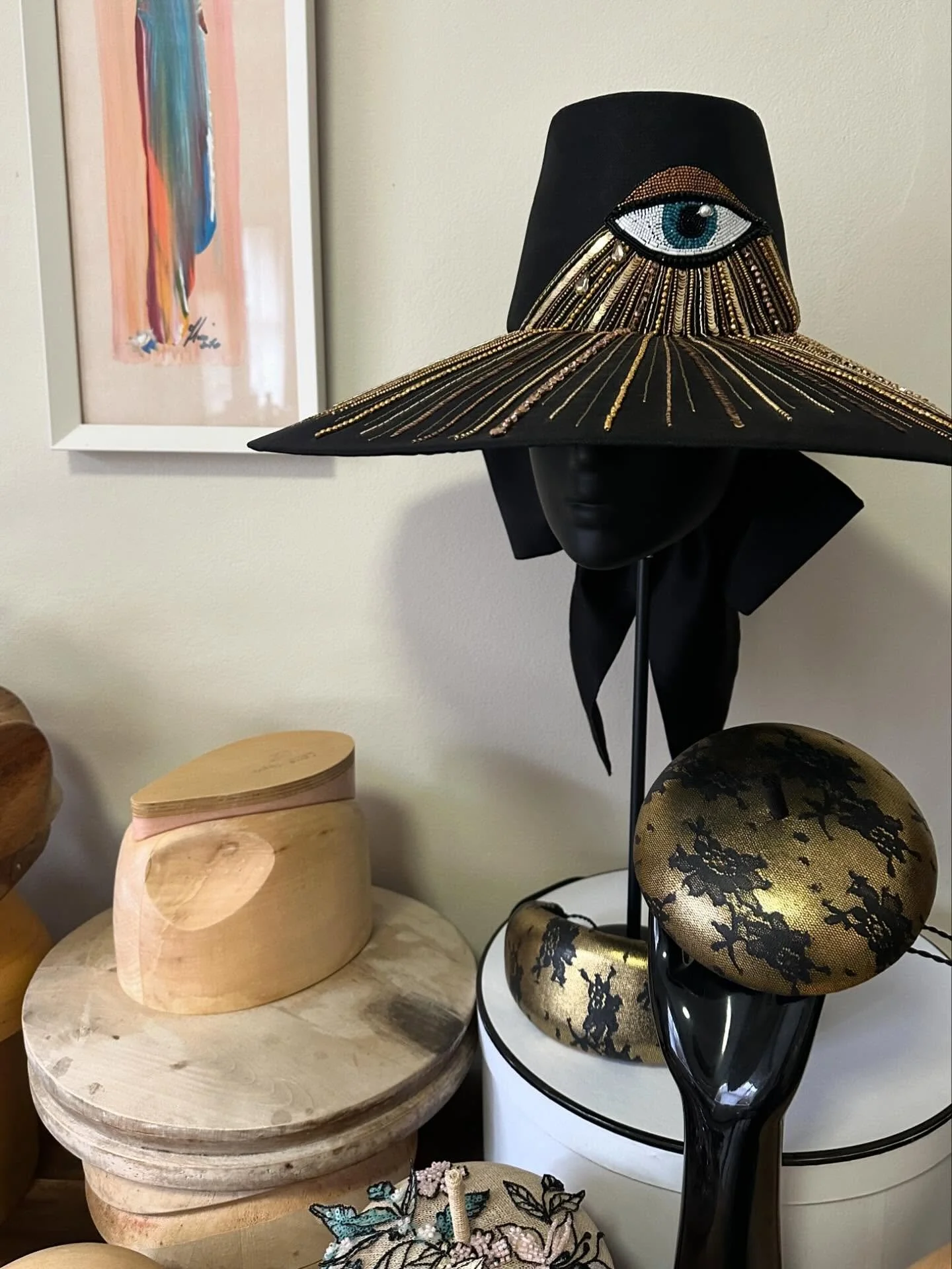 Heading into another week with gratitude that the pace has finally slowed down in my studio to give some headspace to conjure up some new designs for spring xx