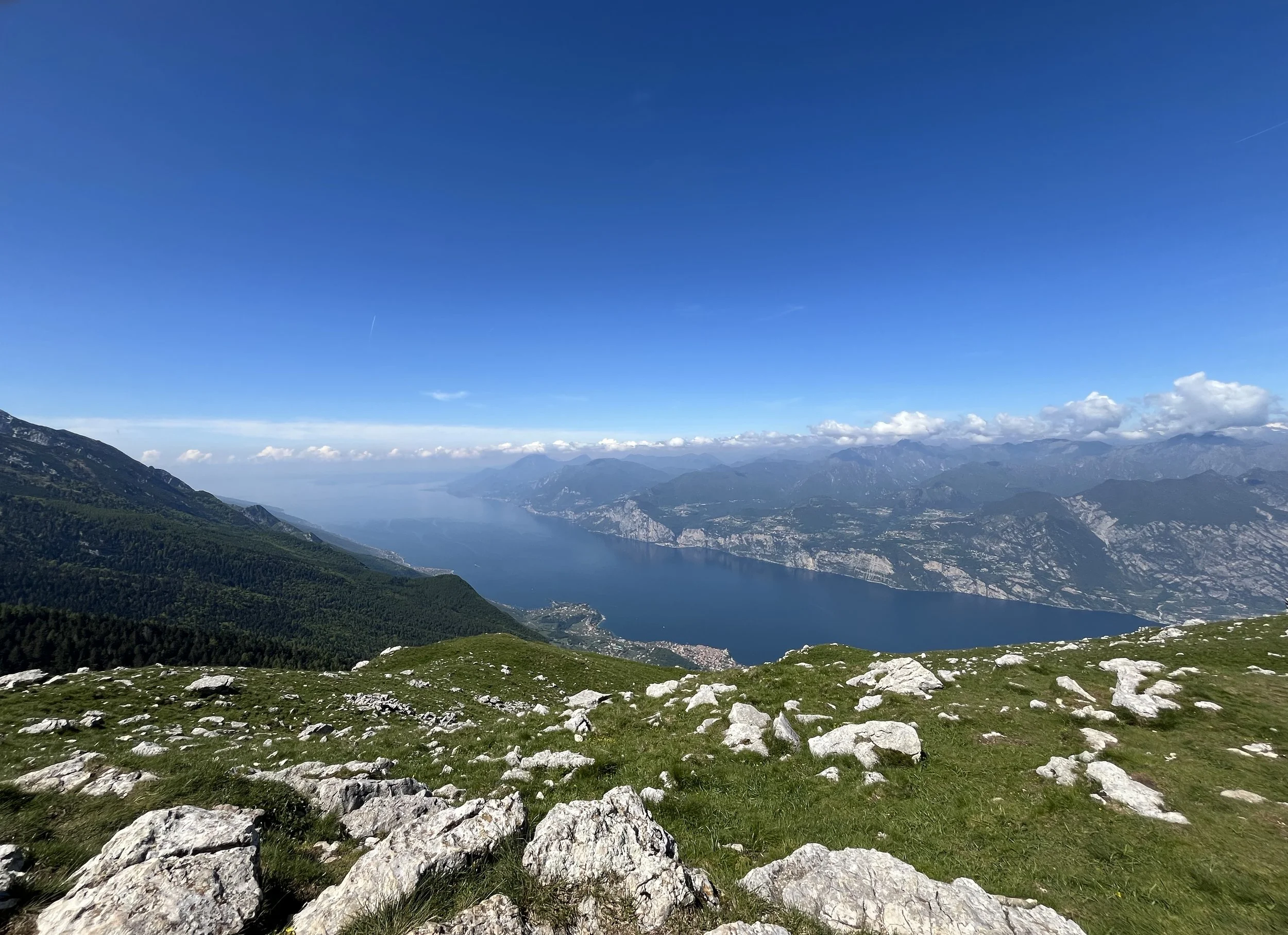 Lake Garda Italiy.jpg