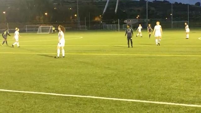 Behind the scenes - The life of a pro footballer.

Blessed to have experienced such amazing things through this sport. Inspiring others every where I go.

Keep working &amp; keep shining.

#soccer #soccerskills #soccerplayer #soccerpro #soccercoach #