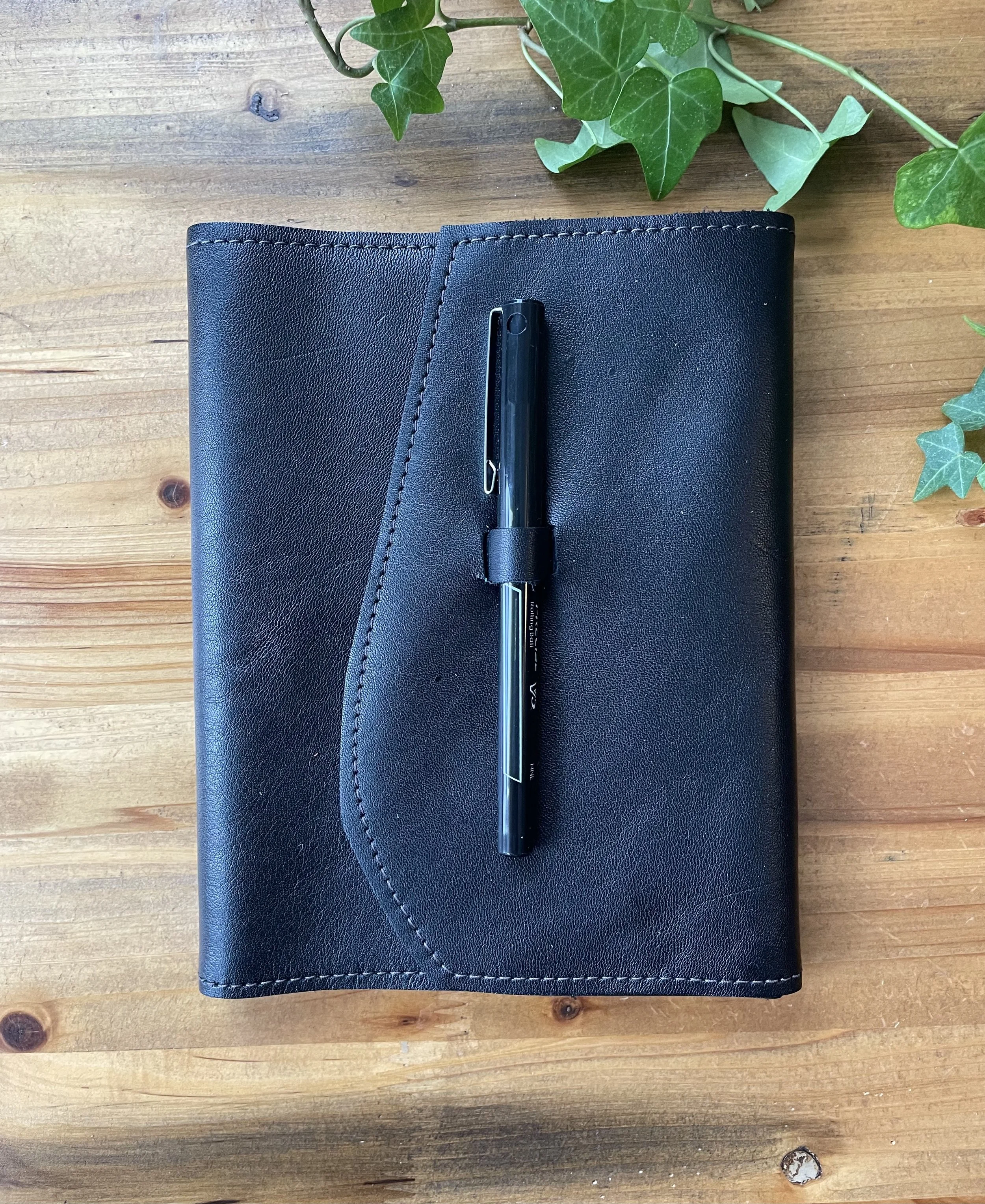 Medium, Refillable: Black Leather Notebook with Pen Closure