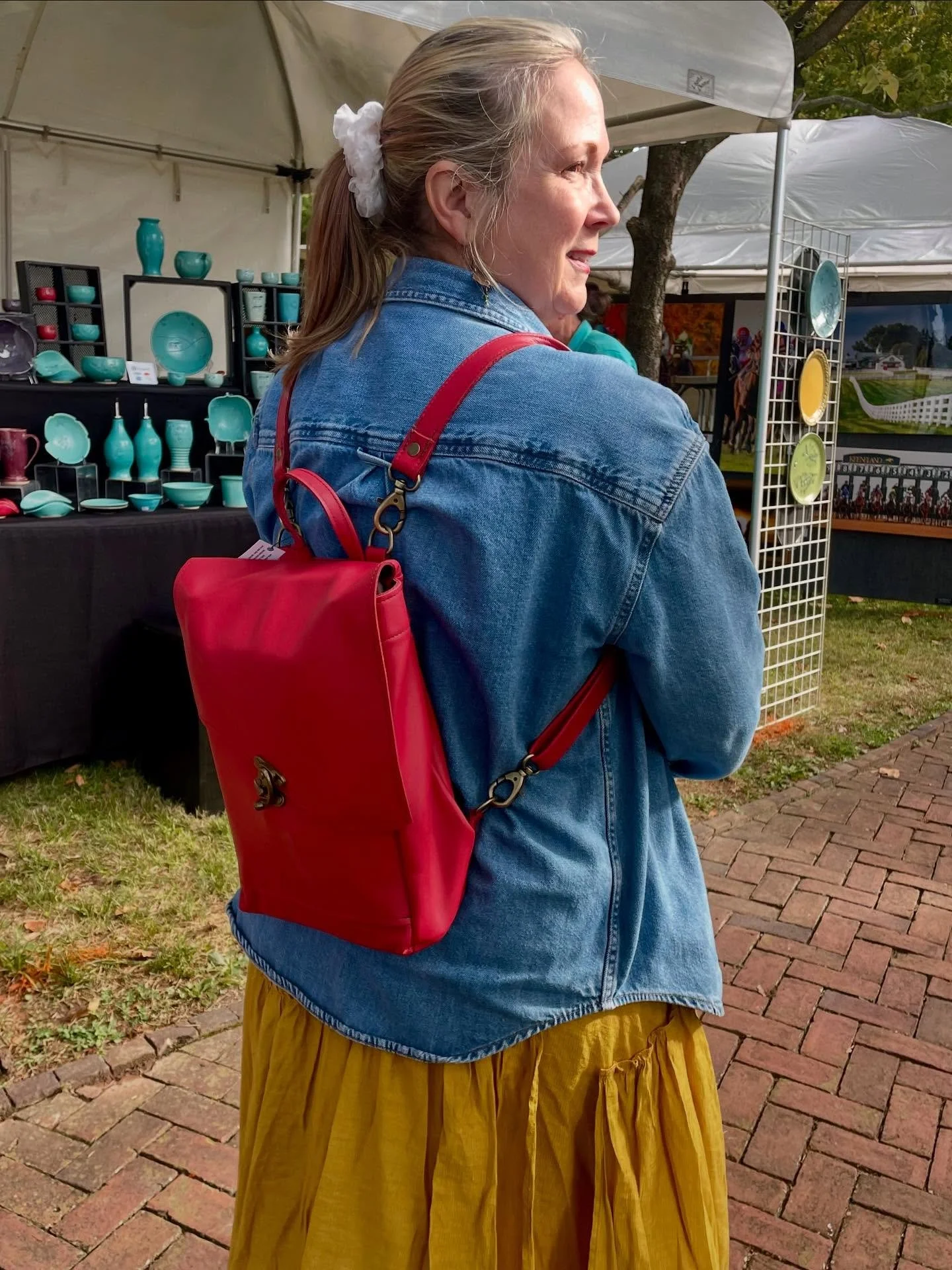 Thanks to everyone who steadily came out to Waveland this past weekend. We had people who braved the drizzle and chill on Saturday and a great turnout for the most perfect fall fair weather possible on Sunday. 

Special thanks to Teresa of @workerbee