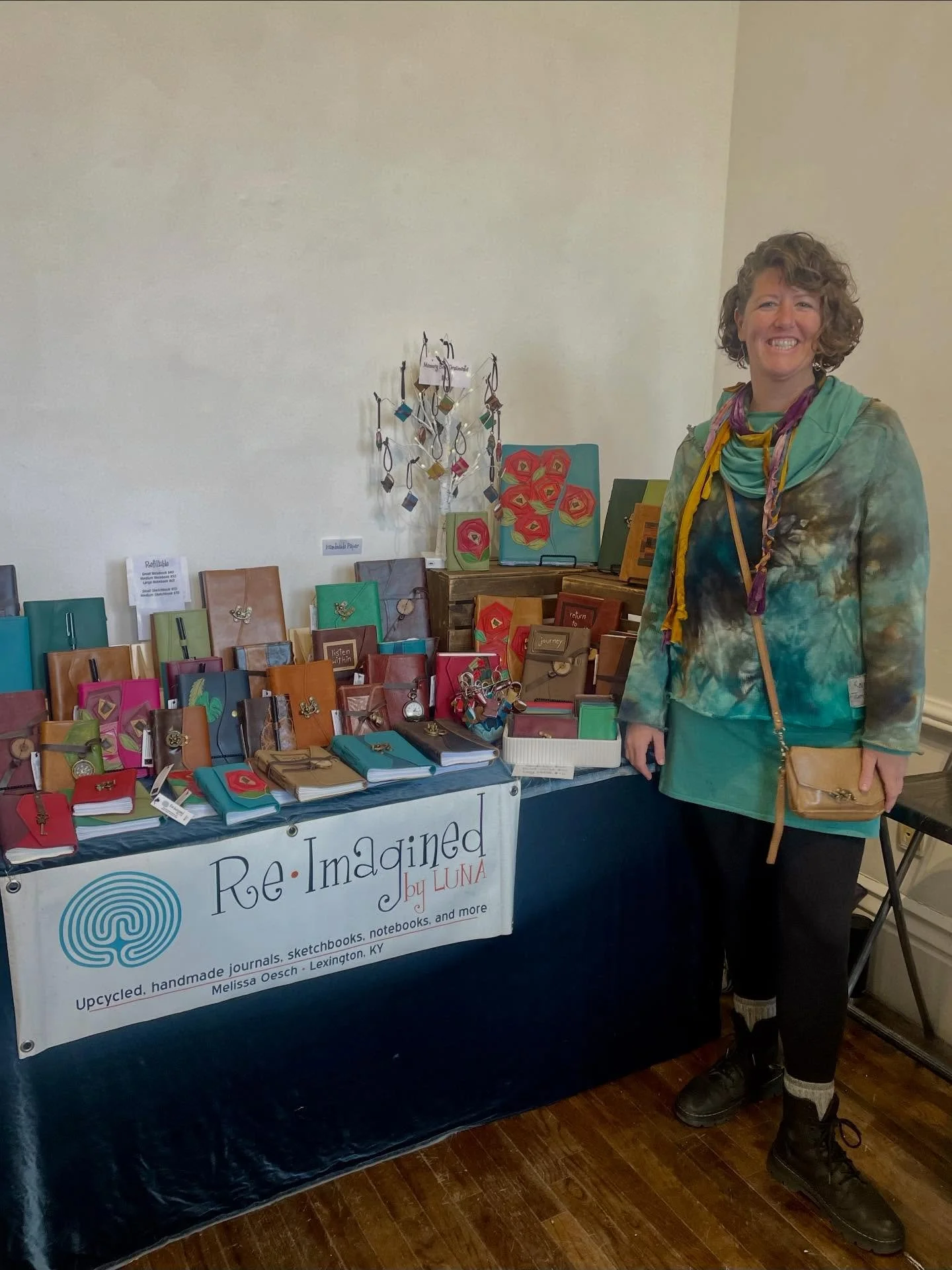 Happening now!! It&rsquo;s the @lexingtonartleague Holiday Market. We&rsquo;ve got a great group of artists here. We&rsquo;ll be here till 6pm today only. It&rsquo;s the perfect place to spend Small Business Saturday!