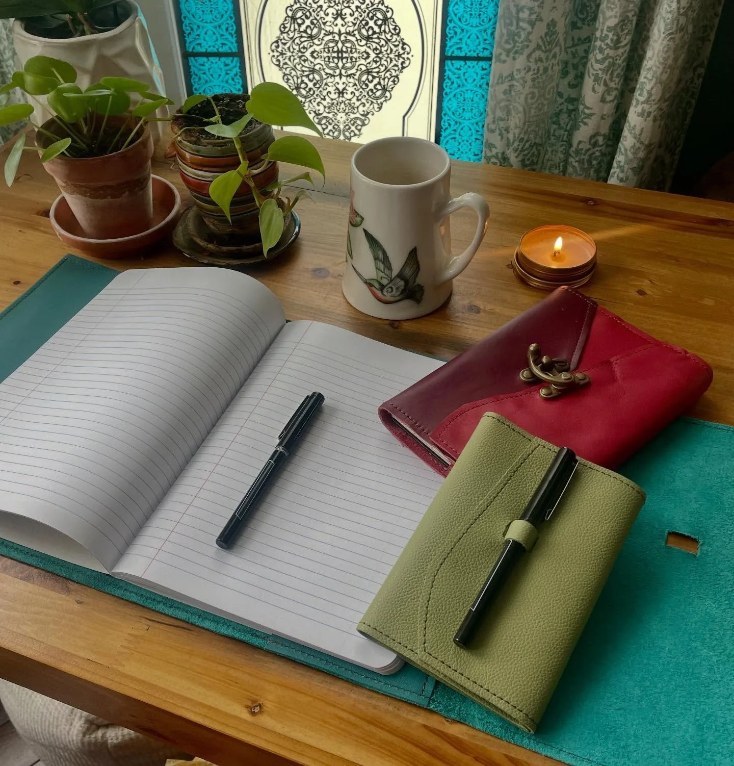 Today&rsquo;s feature is the refillable leather notebooks. I also have this option in sketchbooks (lined paper versus blank paper). These are great for someone who goes through a lot of paper, isn&rsquo;t planning on keeping the notebooks, or is nerv