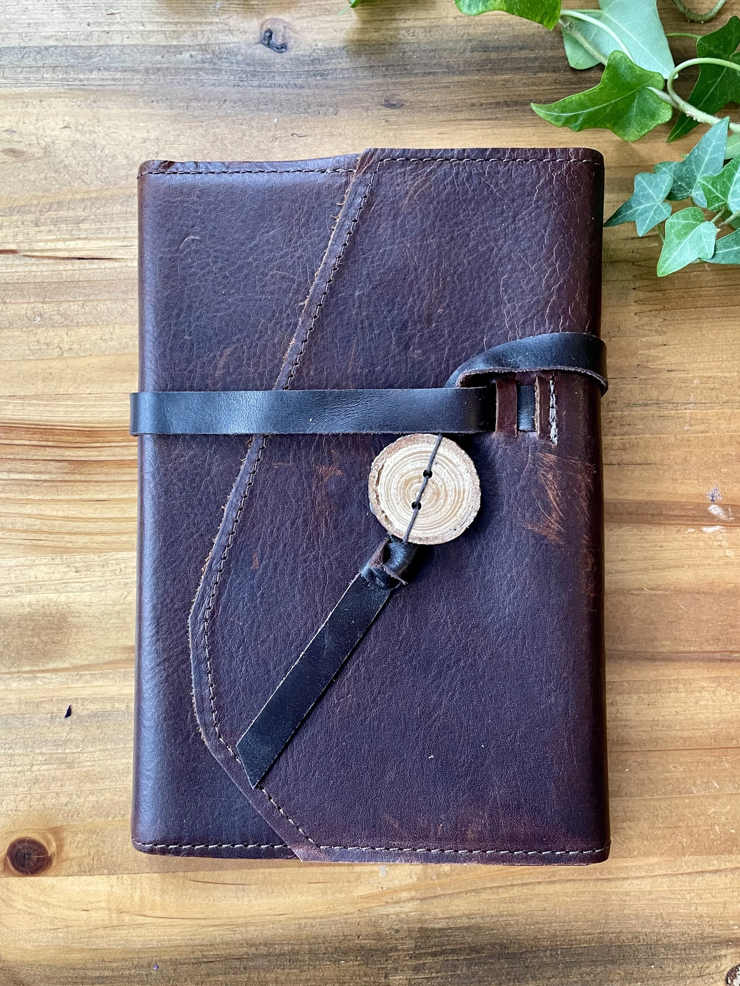 Medium, Refillable Moleskine: Bourbon Brown Leather Notebook with Tie Closure