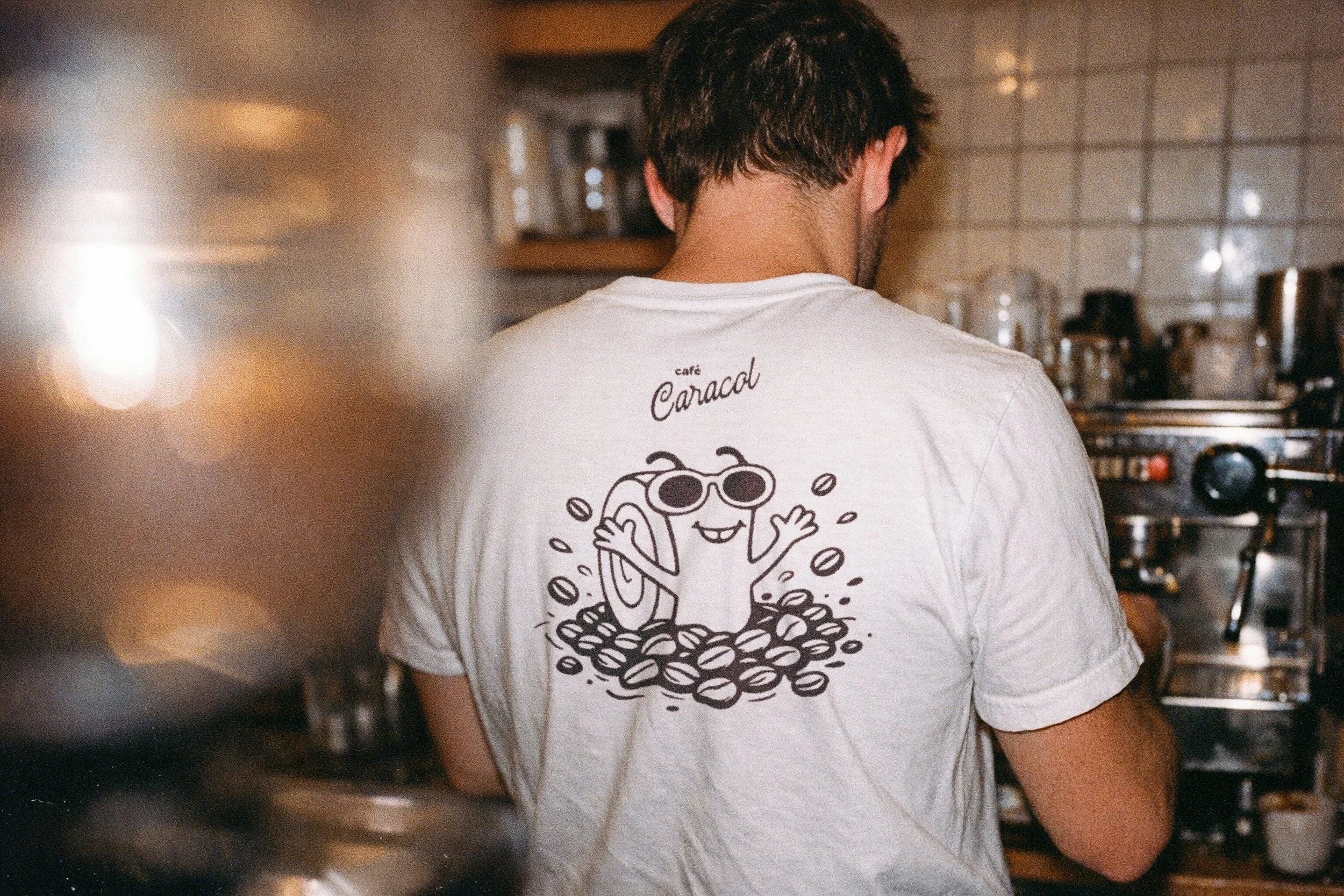 Caracol mockup camiseta final.jpg