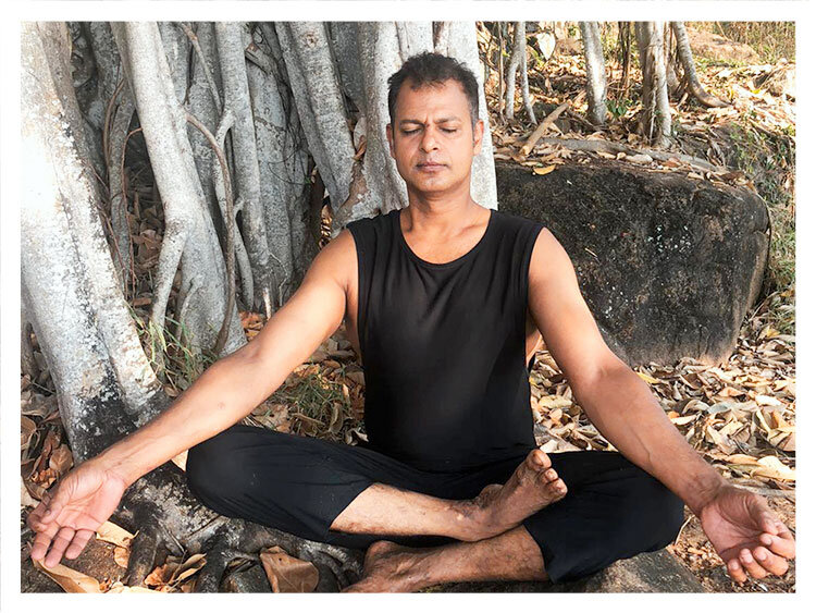 hari-yoga-teacher.jpg
