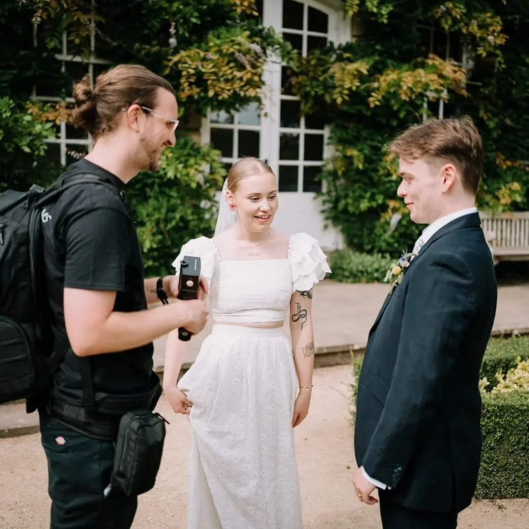 👋 Hello! I thought it was about time to show my face to all of my lovely followers!
I'm normally hidden behind the camera, but here's some snaps captured by the brilliant @tombrossardphoto of me at a recent wedding in Bristol.
I'm a wedding filmma