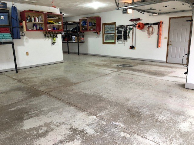epoxy-garage-floor-appleton-wi-before.jpg