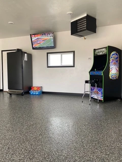 ap-epoxy-creekbed-garage-arcade-floor-03.jpg